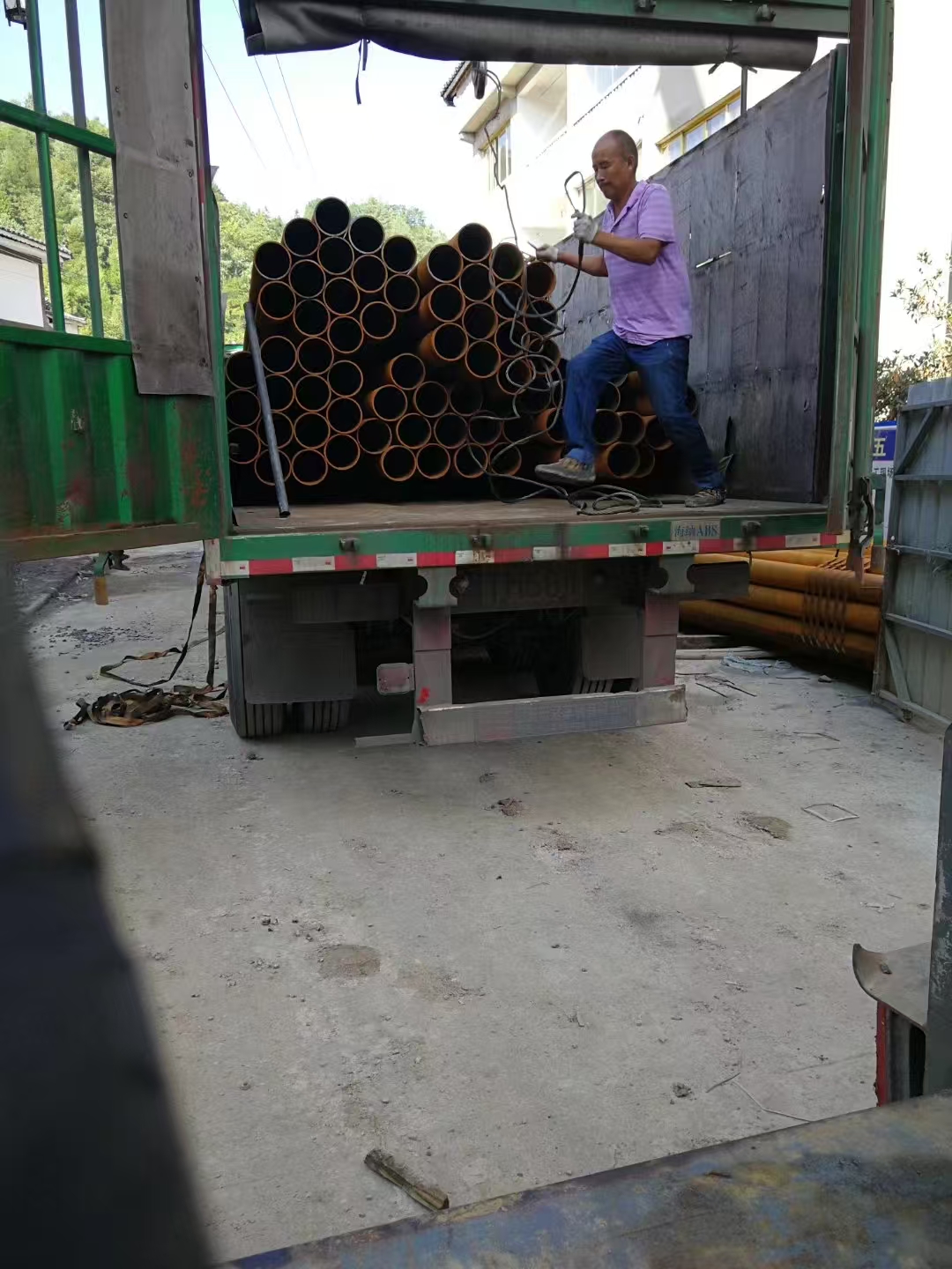 秦皇岛房屋地基下沉倾斜加固扶正